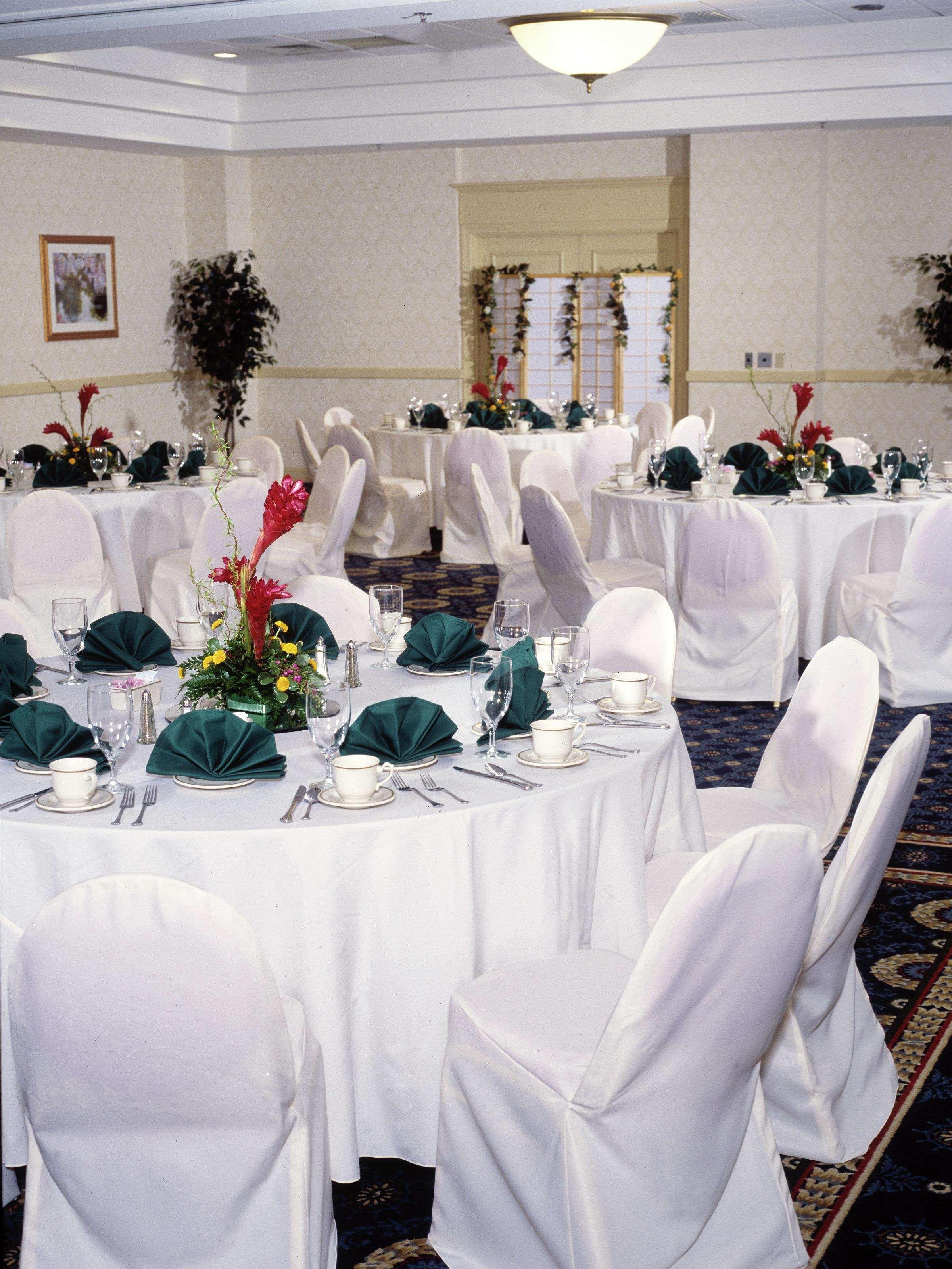 Embassy Suites Newark - Wilmington/South Restaurace fotografie